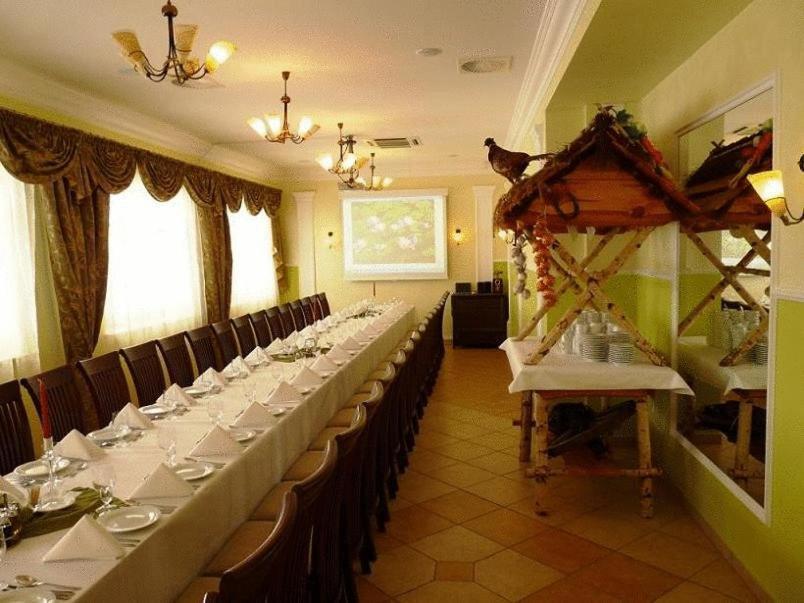 Hotel Zajazd Sokol Nienadówka Exteriér fotografie